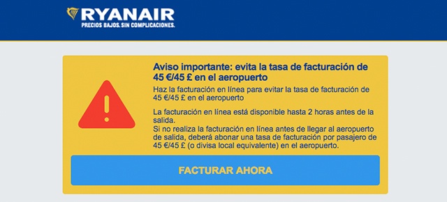 Aviso de Ryanair sobre el coste de realizar la facturación en el aeropuerto